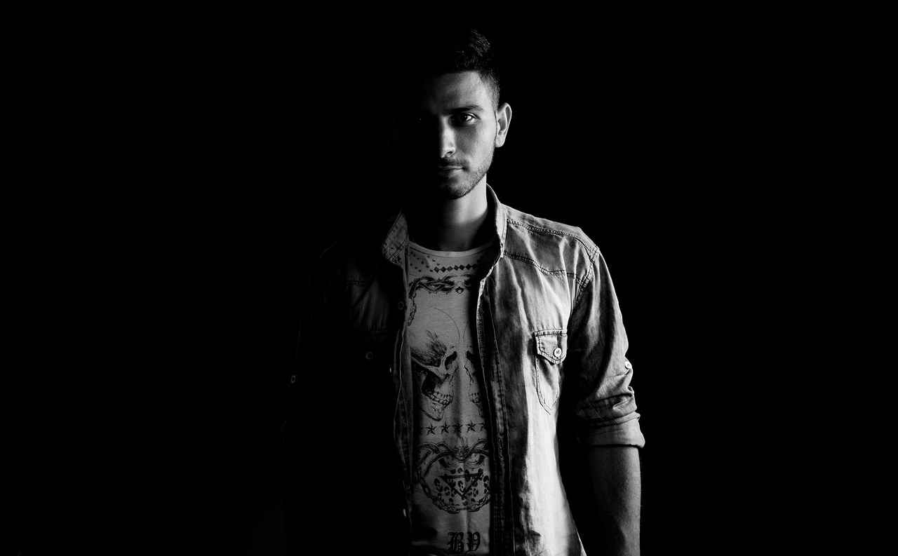 Fall Slip Dress Outfit Ideas That Will Turn Heads Instantly 4 How to Accessorize Your Slip Dress?