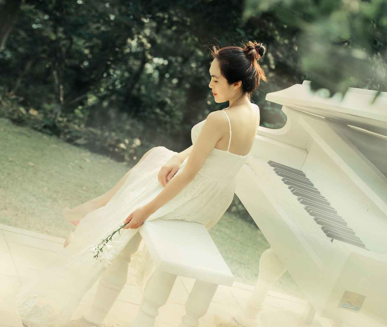 Why Are Slip Dresses Trending Again?