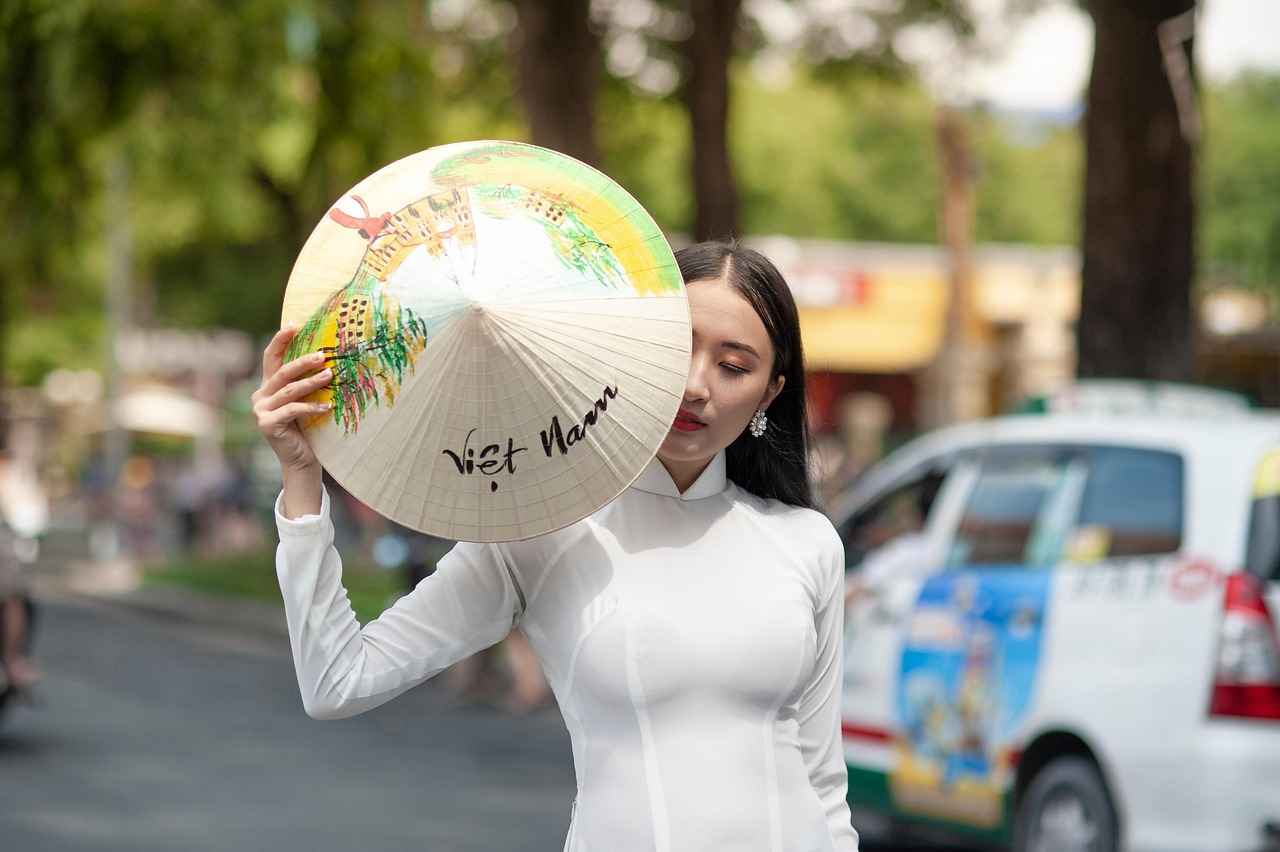 How to Build a Capsule Wardrobe with Versatile Slip Dresses 1 What is a Capsule Wardrobe?