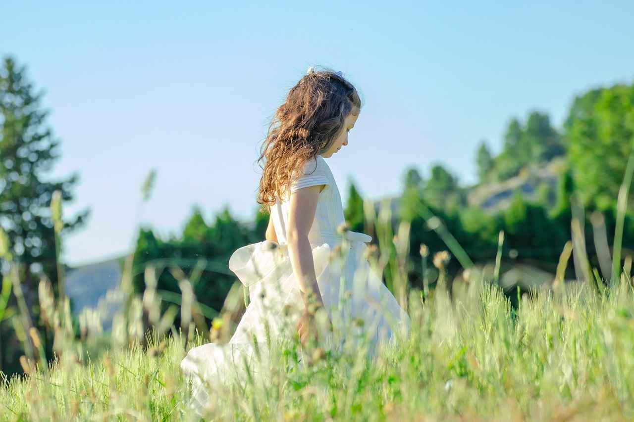 How to Find the Perfect Night Dress for Your Body Shape 4 How to Choose the Right Fabric for Comfort?