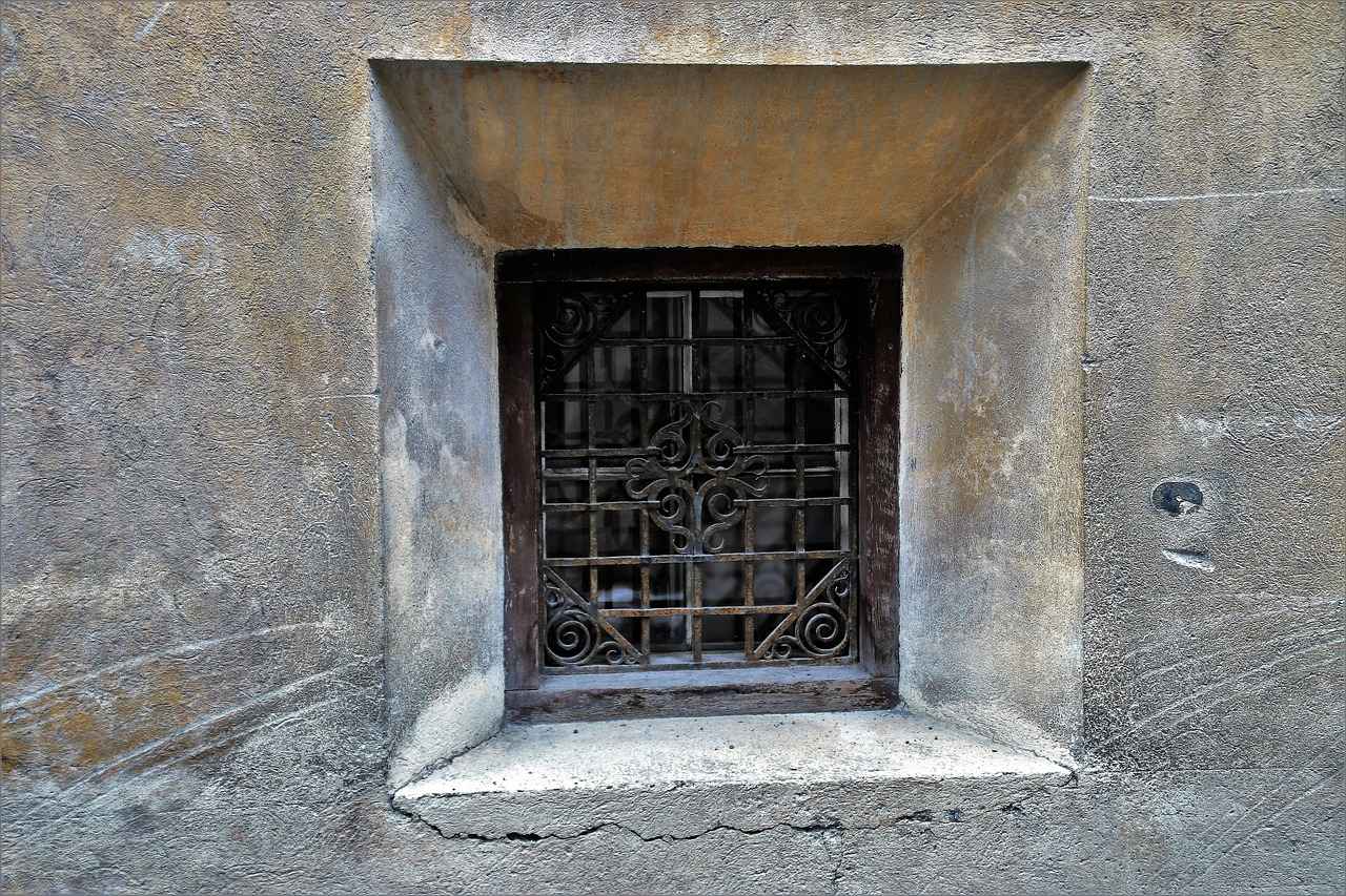 Where to Wear the Old Hollywood Glam Look