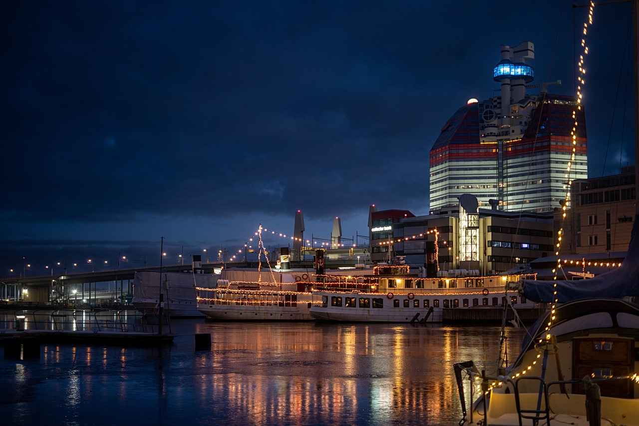 How to Store Seasonal Night Dresses Without Damaging Them 6 What Role Does Climate Play in Storing Night Dresses?