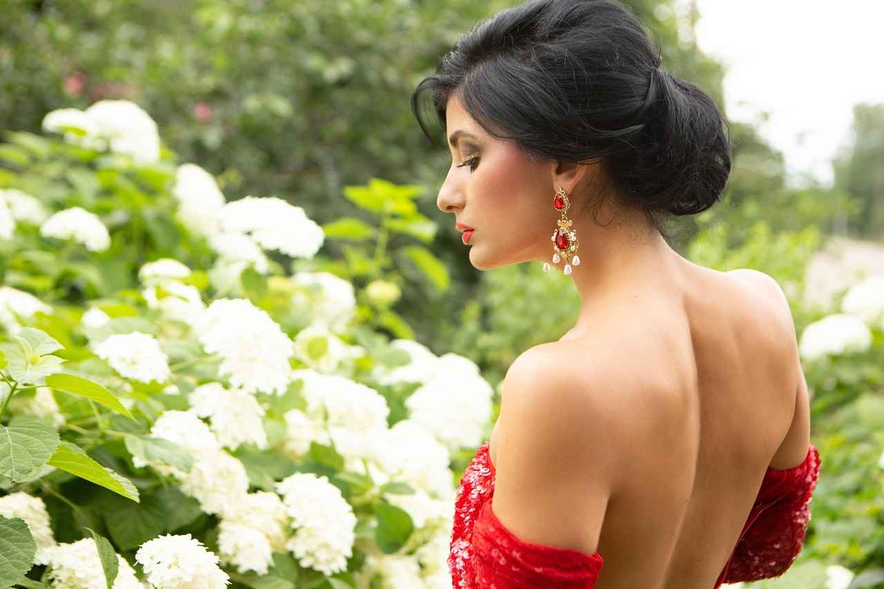How to Pick the Perfect Slip Dress for Your Body Type?