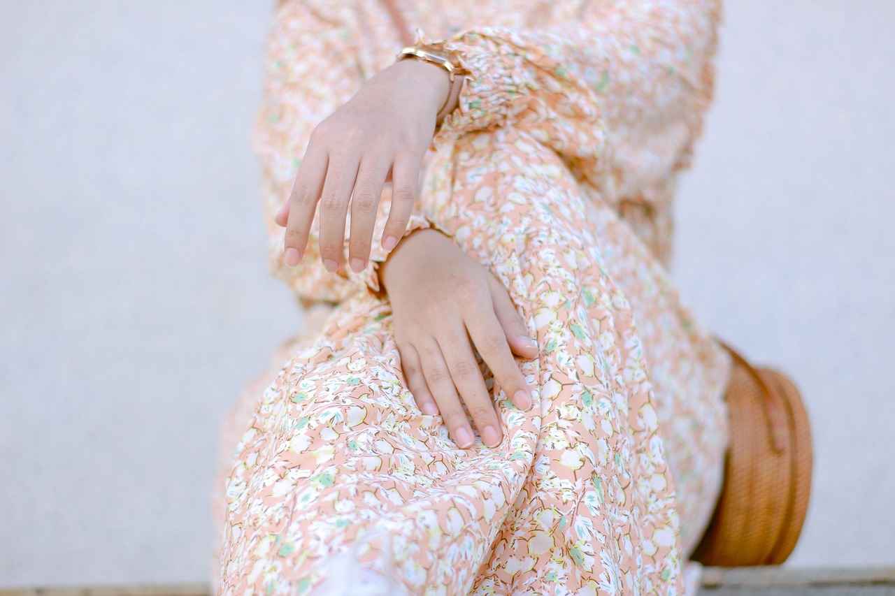 Slip Dresses vs. Pajamas: Which One Offers the Best Comfort? 1 What Are Slip Dresses?