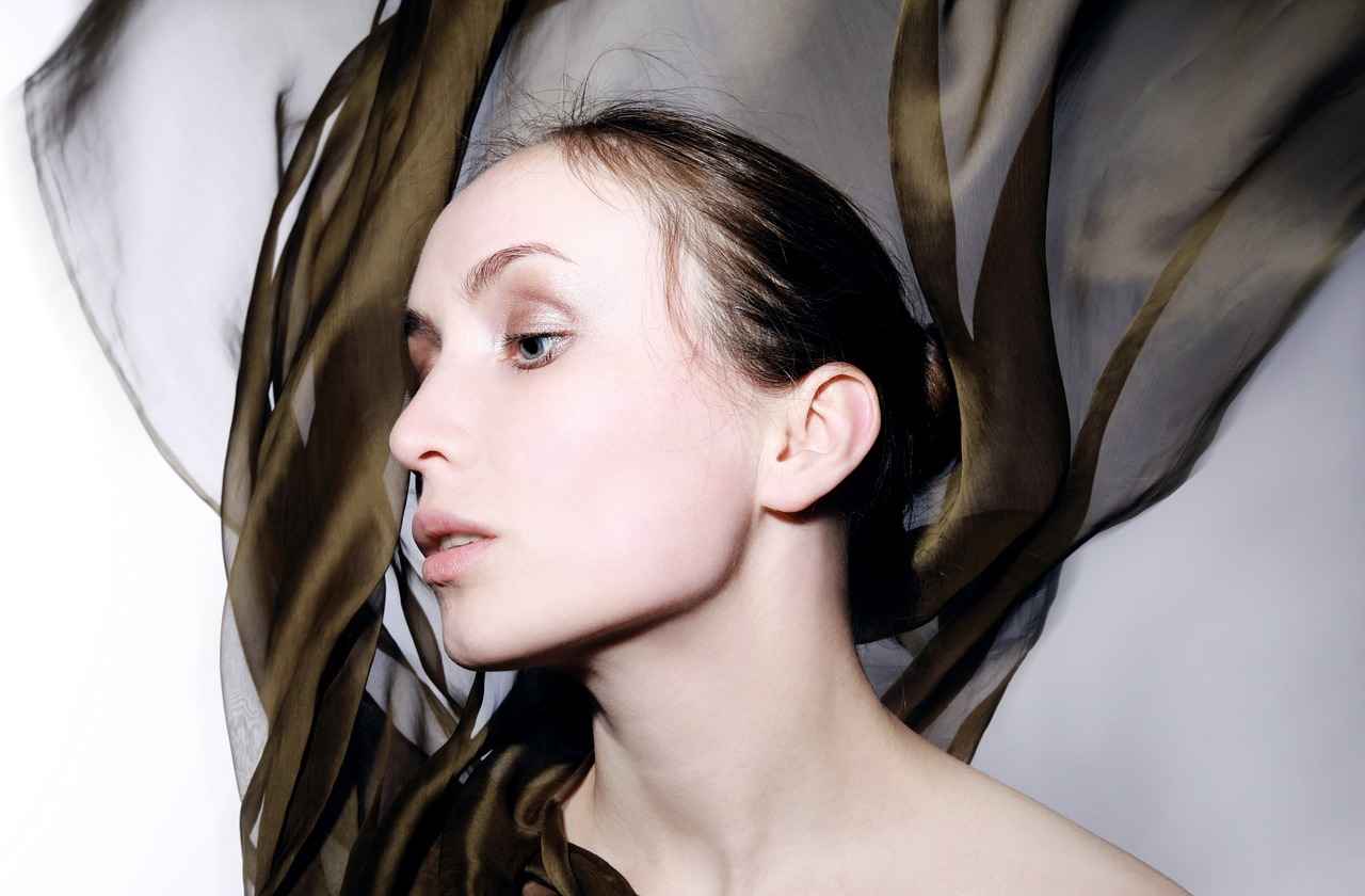 What Is the Proper Technique for Hand Washing Silk?