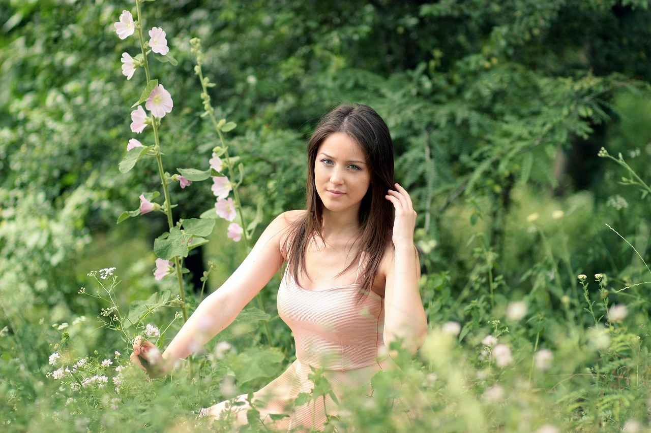 Choosing the Right Fabric for Slip Dresses