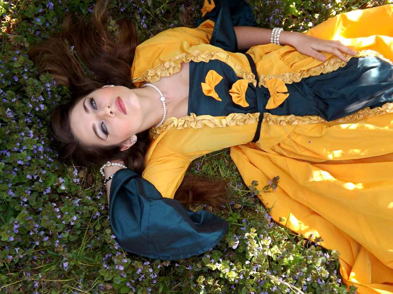 The Night Dress Trends You’ll See Everywhere This Year 2 How to Choose the Right Fabric for Your Night Dress?