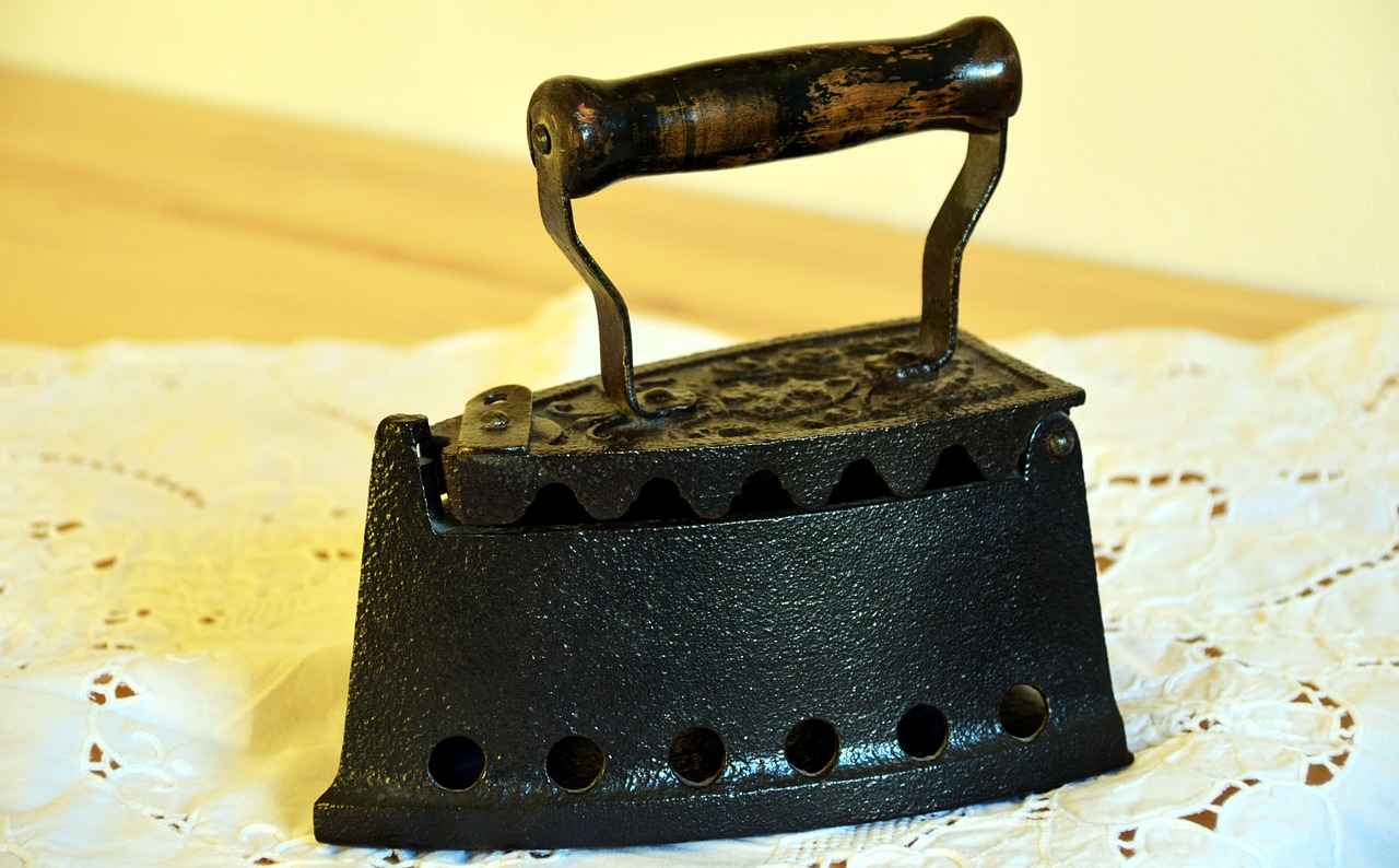 The Right Way to Iron a Slip Dress Without Ruining the Fabric 9 How to Remove Stubborn Wrinkles from Your Slip Dress?