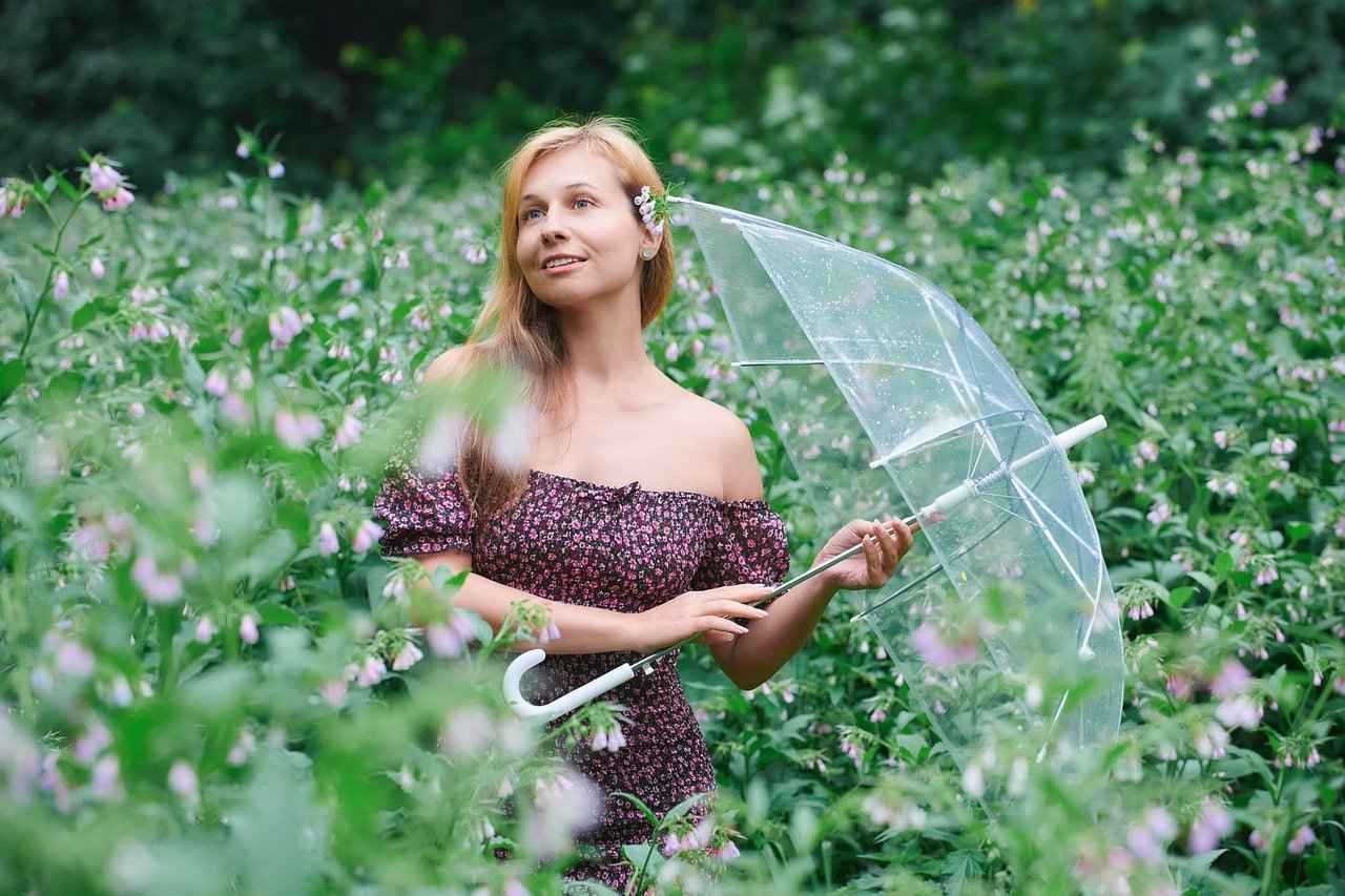 What Fabrics Are Best for Slip Dresses?
