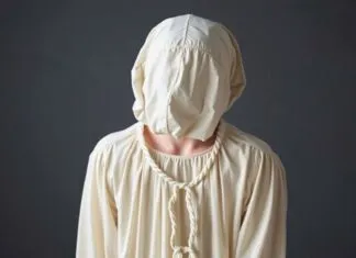 10 Fascinating Facts About Nightwear You Never Knew 10 Fascinating Facts About Nightwear You Never Knew 1. **Ancient Origins**: Nightwear dates back to ancient civilizations. The ancient Egyptians wore linen nightgowns, while the Romans used wool or linen for their nighttime attire. 2. **Medieval Nightcaps**: During the Middle Ages, nightcaps were not just for warmth. They were believed to prevent evil spirits from entering the body through the top of the head. 3. **Victorian Modesty**: In the Victorian era, nightwear was designed to cover the