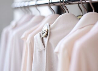 Behind the Seams: How Web Hosting Choices Shape Online Fashion Retail Behind the Seams: How Web Hosting Choices Influence Online Fashion Retail