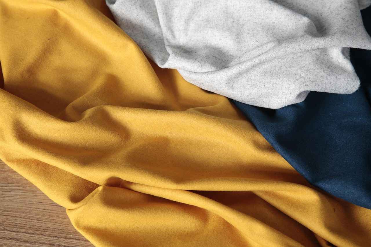 What Are the Signs of Sun Damage on Fabrics?