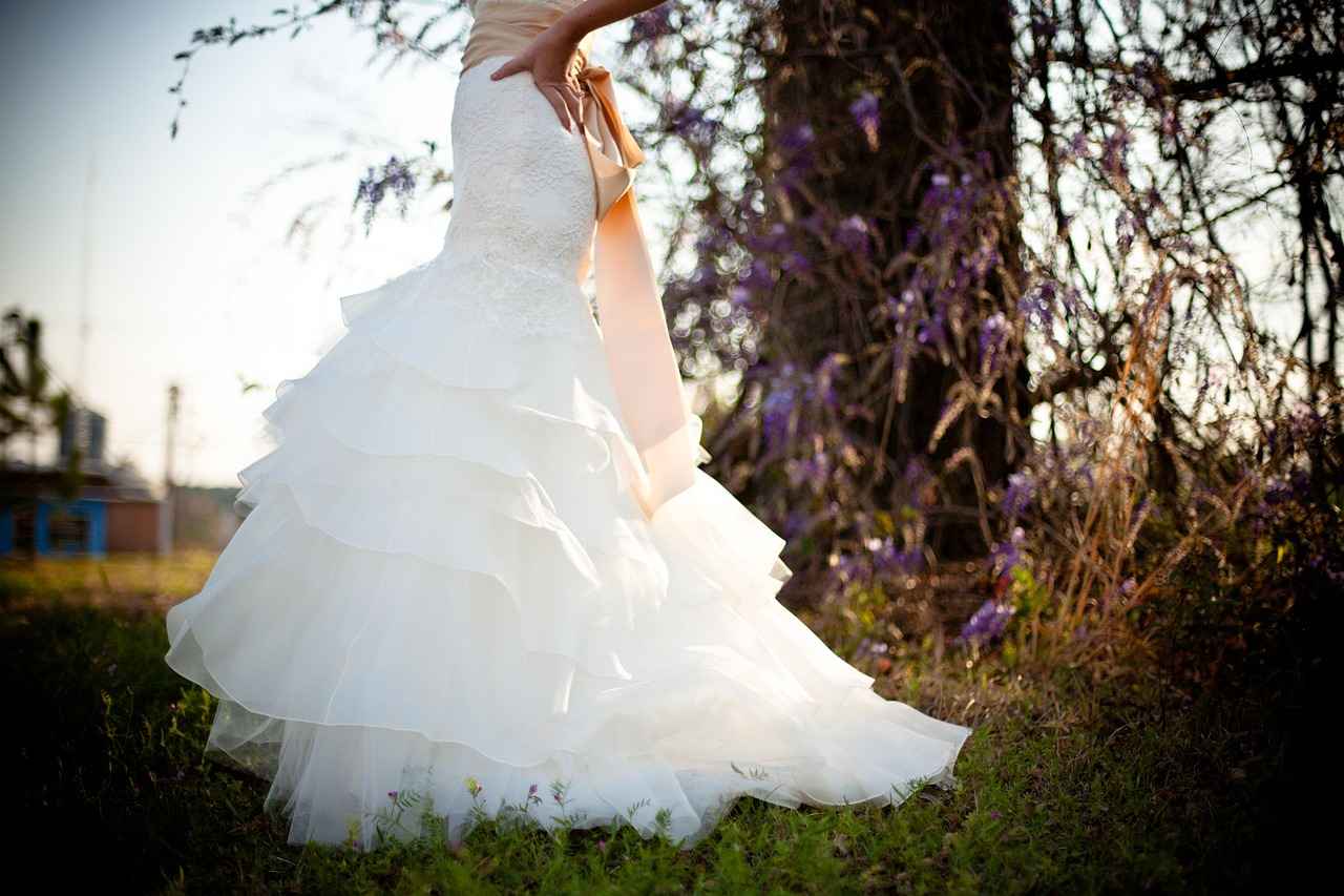 What Fabrics Work Best for Slip Dresses?