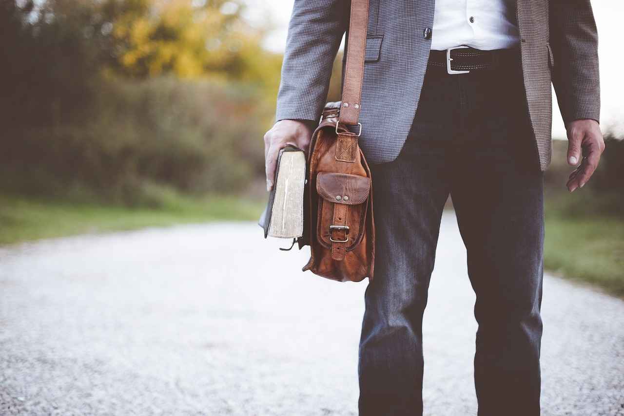 What Are the Benefits of Minimalist Fashion?